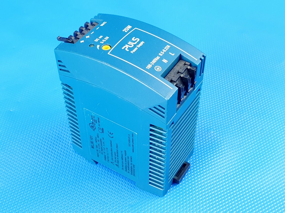 Puls ML30.101 25W Power Supply Switching Power Supply Power Supply 100-240V