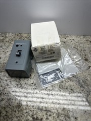 Allen-Bradley 600-TAX5 Manual Motor Starter Ser B 277VAC/230VDC 1/0.75 HP