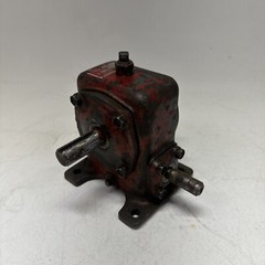 AMERICAN STOCK GEAR DIV. PERFECTION GEAR CO. SB 182 B 20:1 Ratio 36 Hp 1800 Rpm