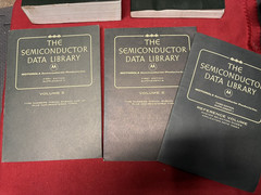 Lot of 5 The Semiconductor Data Library Motorola 1972 First Edition + Look/read