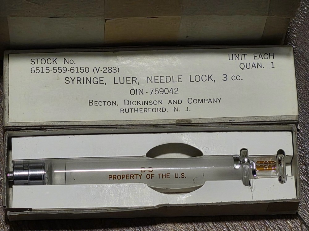 Vintage BD Glass Syringes 3cc Luer Lock 12-Pack Box Vietnam War Open To Offers
